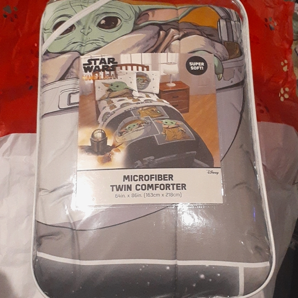Baby Yoda twin comforter